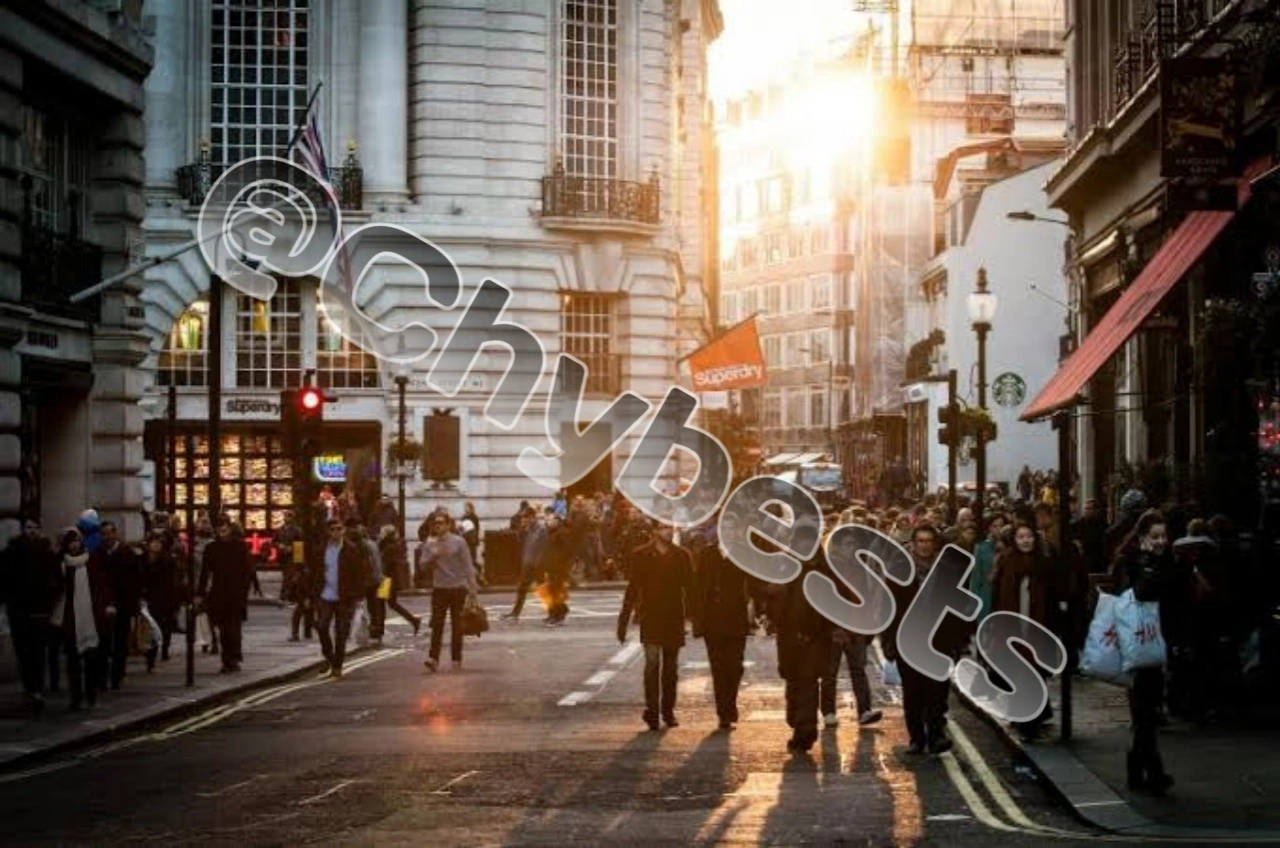 Where Can I Find Affordable High Street Fashion in London?