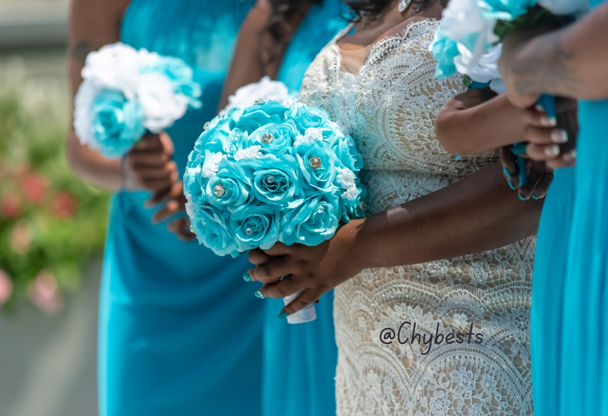 What Color Dress Should the Mother of the Bride Wear?