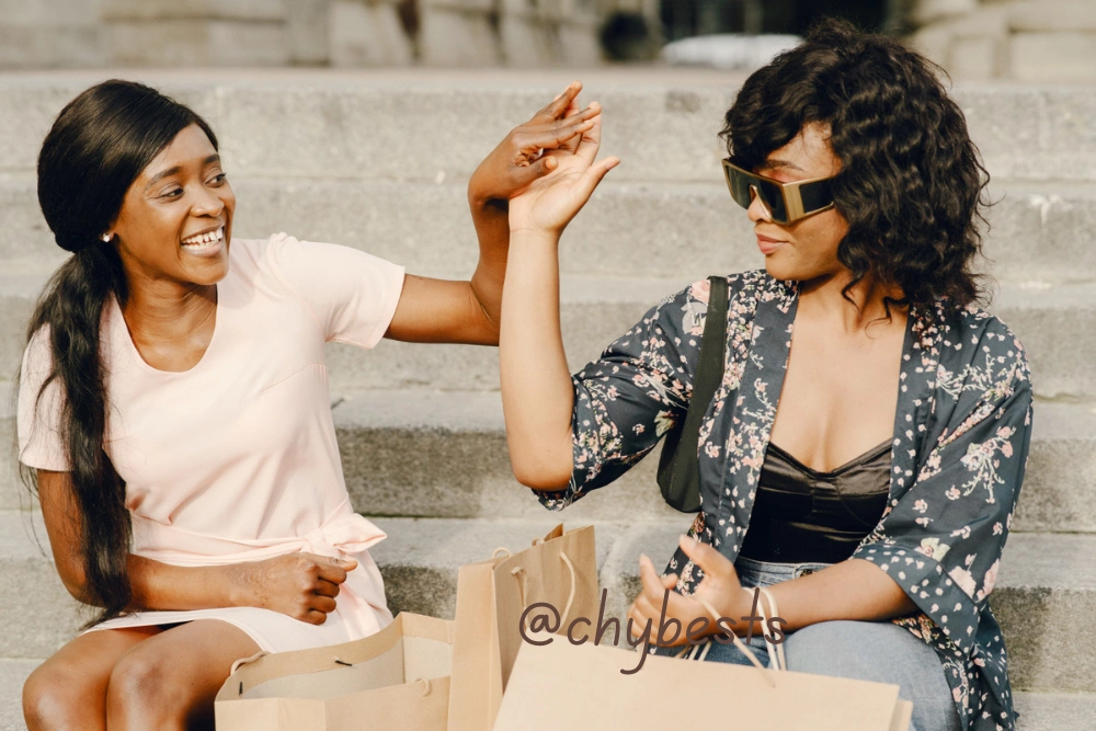 How to Dress Fashionably to Attract People