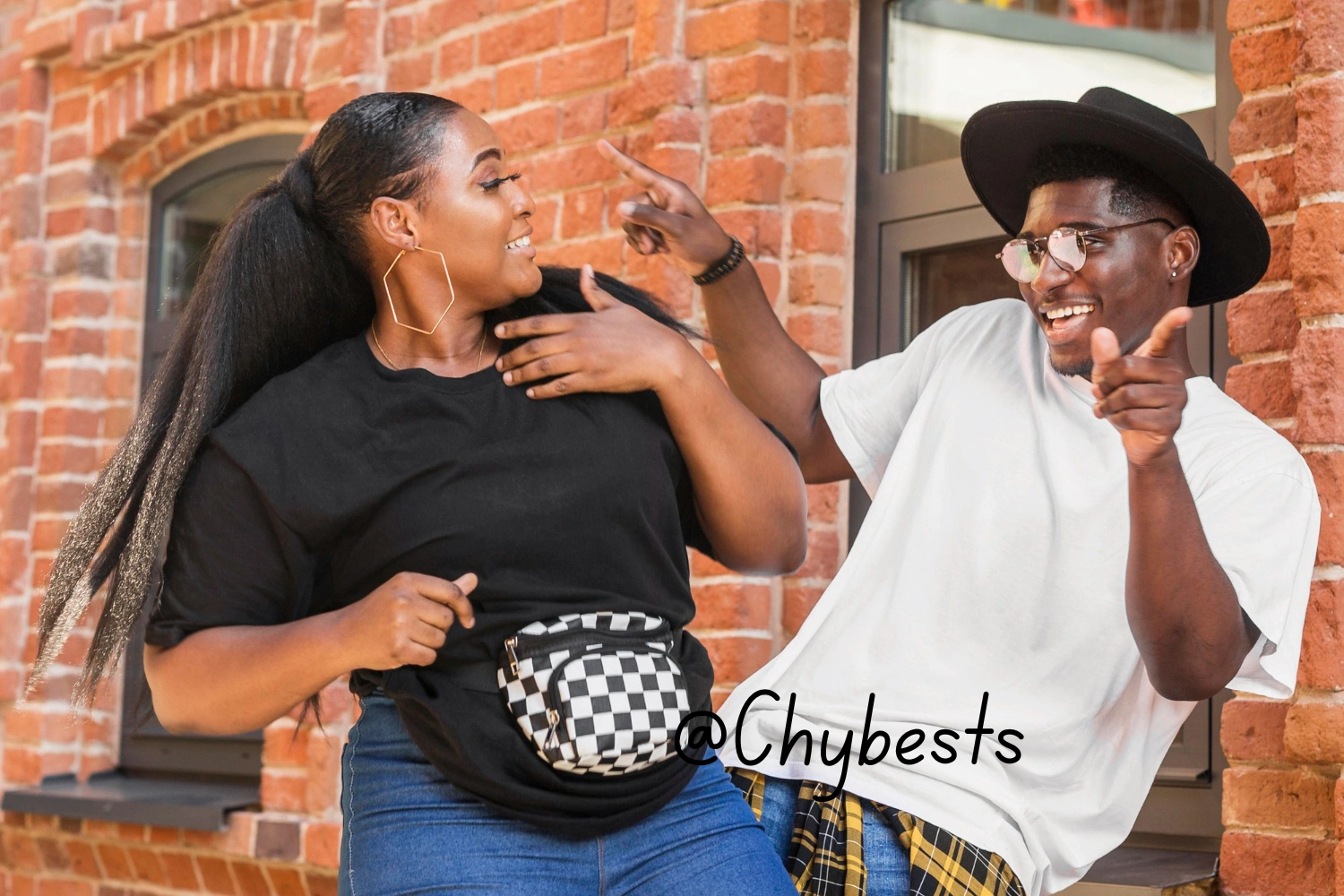 How to Combine Fashion T-Shirts